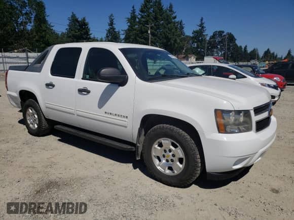 2010 Chevrolet Avalanche LS with VIN 3GNVKEE02AG282183, listed as a Copart auction lot 66467265 with 168,785 mi miles and Salvage title. Bid and sale history available at DreamBid. Image 4.