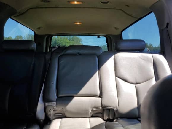 2003 Chevrolet Suburban Z71 с VIN 3GNFK16Z43G148577, выставлен на аукционе Copart как лот 71097705 с пробегом 347 099 миль миль и Списание • Salvage title. История ставок и продаж доступна на DreamBid. Изображение 10.