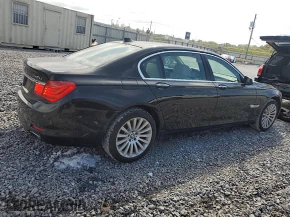 2012 BMW 7 Series 740Li with VIN WBAKB4C51CC575984, listed as a Copart auction lot 82439325 with 160,856 mi miles and Clean title. Bid and sale history available at DreamBid. Image 3.
