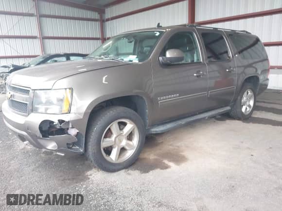 2013 Chevrolet Suburban LT с VIN 1GNSKJE7XDR100971, выставлен на аукционе IAAI как лот 43432702 с пробегом 310 656 миль миль и . История ставок и продаж доступна на DreamBid. Изображение 2.