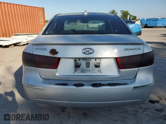 2010 Hyundai Sonata SE z VIN 5NPEU4AC1AH626705, wystawiony jako Copart lot #82687515 z przebiegiem 181 890 mil mil oraz Szkoda całkowita • Salvage title. Historia ofert i sprzedaży dostępna na DreamBid. Obrazek 6.