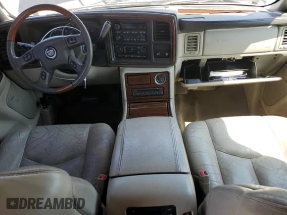 2004 Cadillac Escalade with VIN 1GYEC63T44R275260, listed as a Copart auction lot 53201805 with 283,450 mi miles and Salvage title. Bid and sale history available at DreamBid. Image 8.