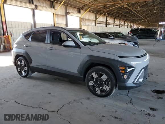 2025 Hyundai Kona SEL with VIN KM8HB3AB4SU189032, listed as a Copart auction lot 83835195 with 10,457 mi miles and Salvage title. Bid and sale history available at DreamBid. Image 4.