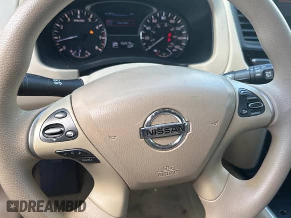 2014 Nissan Pathfinder S z VIN 5N1AR2MN4EC638359, wystawiony jako Copart lot #81309195 z przebiegiem 152 675 mil mil oraz Czysty tytuł • Clean title. Historia ofert i sprzedaży dostępna na DreamBid. Obrazek 13.