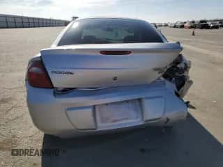 2005 Dodge Neon SXT z VIN 1B3ES56C75D244700, wystawiony jako Copart lot #42639225 z przebiegiem 115 161 mil mil oraz Szkoda całkowita • Salvage title. Historia ofert i sprzedaży dostępna na DreamBid. Obrazek 6.