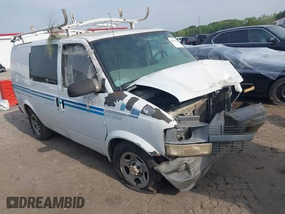 2005 Chevrolet Astro Cargo z VIN 1GCDM19X75B113130, wystawiony jako IAAI lot #42027938 z przebiegiem Nie podano mil oraz . Historia ofert i sprzedaży dostępna na DreamBid. Obrazek 1.