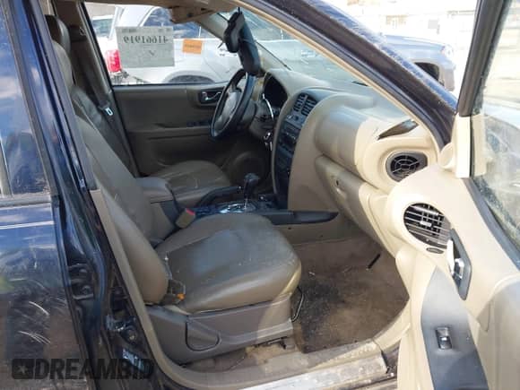 2004 Hyundai Santa Fe GLS z VIN KM8SC73E14U594107, wystawiony jako IAAI lot #41661919 z przebiegiem 138 946 mil mil oraz . Historia ofert i sprzedaży dostępna na DreamBid. Obrazek 5.