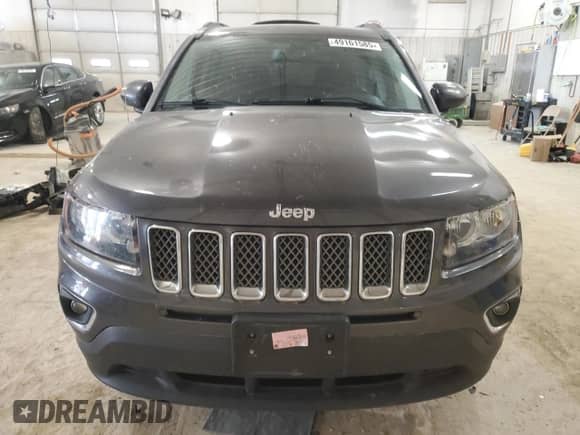 2017 Jeep Compass Latitude with VIN 1C4NJCEA3HD125892, listed as a Copart auction lot 49161585 with 183,354 mi miles and Clean title. Bid and sale history available at DreamBid. Image 5.