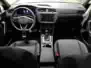 2024 Volkswagen Tiguan SE R-Line Black с VIN 3VV8B7AX2RM216865, выставлен на аукционе Copart как лот 60512595 с пробегом 3 277 миль миль и Чистый • Clean title. История ставок и продаж доступна на DreamBid. Изображение 8.