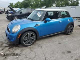 2011 MINI Hardtop S with VIN WMWSV3C54BTY13746, listed as a Copart auction lot 60811275 with 93,346 mi miles and Clean title. Bid and sale history available at DreamBid. Image 1.