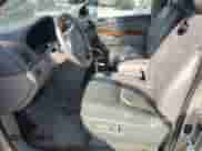 2006 Toyota Sienna XLE z VIN 5TDZA22C56S409978, wystawiony jako Copart lot #81127375 z przebiegiem 310 835 mil mil oraz Czysty tytuł • Clean title. Historia ofert i sprzedaży dostępna na DreamBid. Obrazek 7.