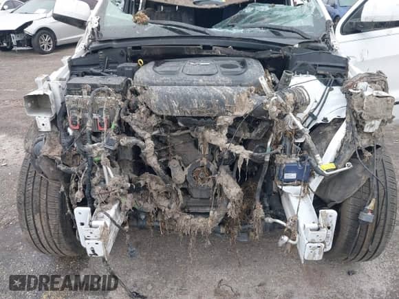 2018 Jeep Grand Cherokee Laredo E with VIN 1C4RJEAG4JC153297, listed as a IAAI auction lot 41364545 with Not provided miles and . Bid and sale history available at DreamBid. Image 10.