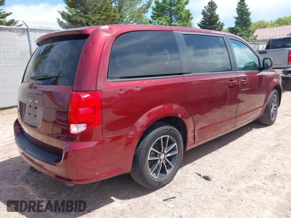 2019 Dodge Grand Caravan SE z VIN 2C4RDGBG6KR596576, wystawiony jako IAAI lot #42276379 z przebiegiem 65 640 mil mil oraz . Historia ofert i sprzedaży dostępna na DreamBid. Obrazek 4.