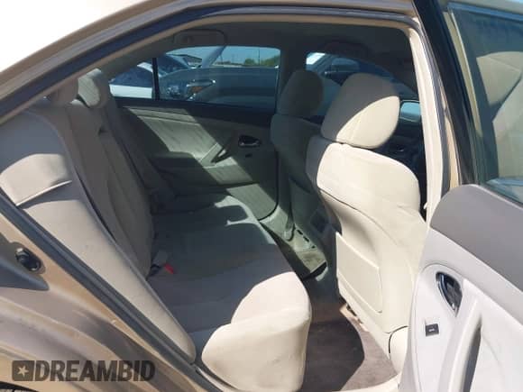 2011 Toyota Camry LE z VIN 4T1BF3EK7BU168812, wystawiony jako IAAI lot #43341981 z przebiegiem 268 323 mil mil oraz . Historia ofert i sprzedaży dostępna na DreamBid. Obrazek 8.