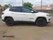 2019 Jeep Compass Latitude with VIN 3C4NJDBB6KT792170, listed as a IAAI auction lot 42636625 with 58,300 mi miles and . Bid and sale history available at DreamBid. Image 13.