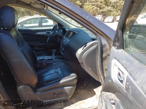 2018 Nissan Pathfinder SV with VIN 5N1DR2MN0JC677439, listed as a IAAI auction lot 43446831 with 180,185 mi miles and . Bid and sale history available at DreamBid. Image 5.