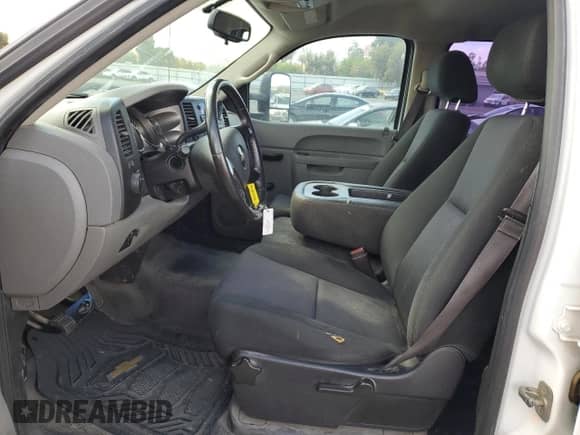 2014 Chevrolet Silverado 1500 с VIN 1GC4CZCG1EF129763, выставлен на аукционе Copart как лот 71725385 с пробегом 132 241 миль миль и Списание • Salvage title. История ставок и продаж доступна на DreamBid. Изображение 7.