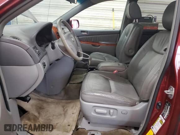 2010 Toyota Sienna XLE с VIN 5TDYK4CC9AS298444, выставлен на аукционе Copart как лот 69422175 с пробегом 245 524 миль миль и Списание • Salvage title. История ставок и продаж доступна на DreamBid. Изображение 7.