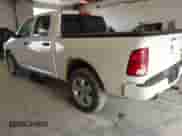 2013 Ram 1500 Express z VIN 1C6RR7KT4DS545603, wystawiony jako IAAI lot #42917181 z przebiegiem 209 867 mil mil oraz . Historia ofert i sprzedaży dostępna na DreamBid. Obrazek 3.