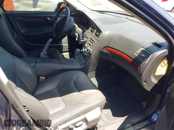 2001 Volvo S60 с VIN YV1RS58D212029294, выставлен на аукционе IAAI как лот 42281760 с пробегом 209 476 миль миль и . История ставок и продаж доступна на DreamBid. Изображение 5.