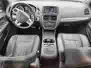 2019 Dodge Grand Caravan GT z VIN 2C4RDGEG0KR619992, wystawiony jako Copart lot #83815795 z przebiegiem 58 913 mil mil oraz Nie do naprawy • Non repairable. Historia ofert i sprzedaży dostępna na DreamBid. Obrazek 8.