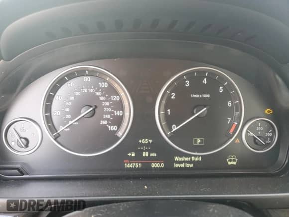 2012 BMW 5 Series 528i xDrive z VIN WBAXH5C57CDW08927, wystawiony jako Copart lot #68916195 z przebiegiem 144 751 mil mil oraz Czysty tytuł • Clean title. Historia ofert i sprzedaży dostępna na DreamBid. Obrazek 9.