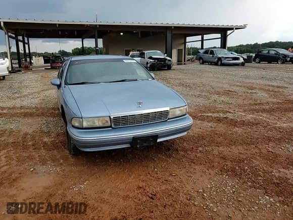 1993 Chevrolet Caprice Classic с VIN 1G1BL53E2PW142953, выставлен на аукционе Copart как лот 69673135 с пробегом 203 972 миль миль и Списание • Salvage title. История ставок и продаж доступна на DreamBid. Изображение 13.