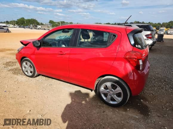2019 Chevrolet Spark LS z VIN KL8CB6SAXKC702272, wystawiony jako Copart lot #82238025 z przebiegiem 135 049 mil mil oraz Szkoda całkowita • Salvage title. Historia ofert i sprzedaży dostępna na DreamBid. Obrazek 2.