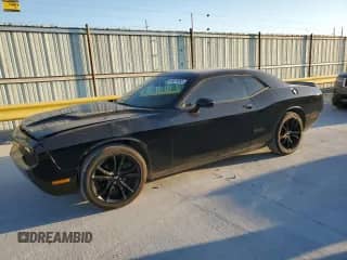 2018 Dodge Challenger SXT with VIN 2C3CDZAG2JH118800, listed as a Copart auction lot 86879055 with 90,213 mi miles and Clean title. Bid and sale history available at DreamBid. Image 1.