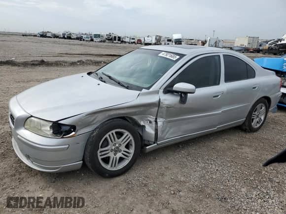 2005 Volvo S60 с VIN YV1RS592052484177, выставлен на аукционе Copart как лот 47921685 с пробегом 132 527 миль миль и Списание • Salvage title. История ставок и продаж доступна на DreamBid. Изображение 1.