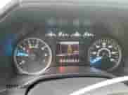 2017 Ford F-150 XL z VIN 1FTMF1EF1HFA84714, wystawiony jako Copart lot #66631405 z przebiegiem 74 089 mil mil oraz Czysty tytuł • Clean title. Historia ofert i sprzedaży dostępna na DreamBid. Obrazek 9.