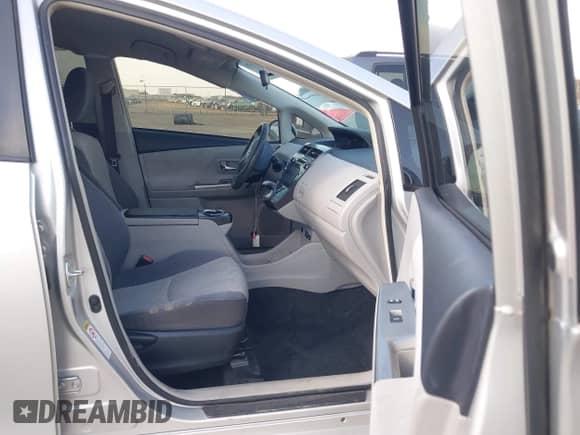 2016 Toyota Prius Two z VIN JTDZN3EU8GJ055239, wystawiony jako IAAI lot #43130786 z przebiegiem 184 378 mil mil oraz . Historia ofert i sprzedaży dostępna na DreamBid. Obrazek 5.