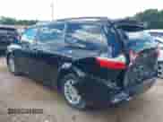 2017 Toyota Sienna XLE z VIN 5TDYZ3DC1HS819543, wystawiony jako IAAI lot #42981122 z przebiegiem 101 449 mil mil oraz . Historia ofert i sprzedaży dostępna na DreamBid. Obrazek 3.