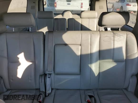 2009 Chevrolet Suburban 2LT with VIN 1GNFC26089R221186, listed as a Copart auction lot 86479185 with 165,371 mi miles and Salvage title. Bid and sale history available at DreamBid. Image 10.
