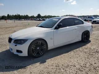 2013 BMW 3 Series 328i xDrive с VIN WBAKF5C5XDE658135, выставлен на аукционе Copart как лот 66137635 с пробегом 136 425 миль миль и Списание • Salvage title. История ставок и продаж доступна на DreamBid. Изображение 1.
