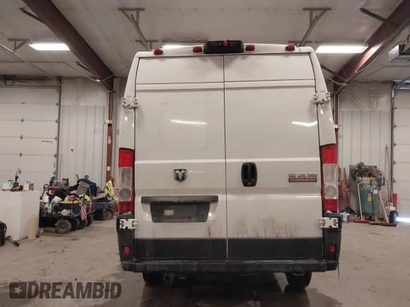 2019 Ram ProMaster Cargo с VIN 3C6URVJGXKE513712, выставлен на аукционе IAAI как лот 41564257 с пробегом Не указан миль и . История ставок и продаж доступна на DreamBid. Изображение 16.