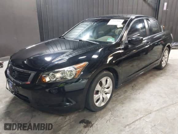 2008 Honda Accord EX z VIN 1HGCP267X8A117357, wystawiony jako IAAI lot #42623086 z przebiegiem 136 737 mil mil oraz . Historia ofert i sprzedaży dostępna na DreamBid. Obrazek 19.