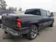 2005 Chevrolet Silverado 1500 LS z VIN 2GCEC13T951319613, wystawiony jako IAAI lot #42460800 z przebiegiem 320 900 mil mil oraz . Historia ofert i sprzedaży dostępna na DreamBid. Obrazek 4.