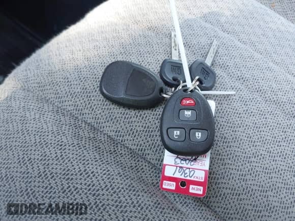 2023 Chevrolet Express Cargo z VIN 1GCWGBFP1P1119444, wystawiony jako IAAI lot #41401290 z przebiegiem 48 653 mil mil oraz . Historia ofert i sprzedaży dostępna na DreamBid. Obrazek 11.