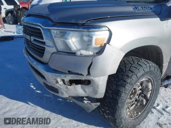 2019 Ram 1500 Big Horn с VIN 1C6SRFFT4KN806231, выставлен на аукционе IAAI как лот 41568393 с пробегом 104 381 миль миль и . История ставок и продаж доступна на DreamBid. Изображение 6.