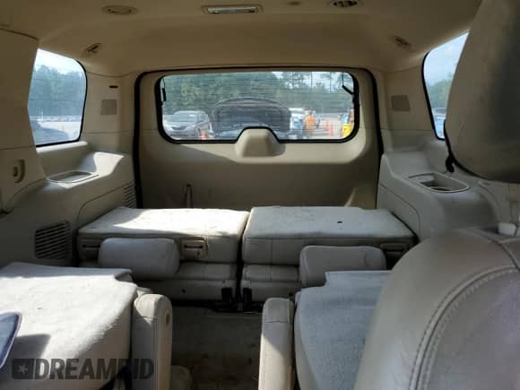 2008 Chevrolet Tahoe 1LT z VIN 1GNFC13088R164047, wystawiony jako Copart lot #66954905 z przebiegiem 298 293 mil mil oraz Czysty tytuł • Clean title. Historia ofert i sprzedaży dostępna na DreamBid. Obrazek 10.