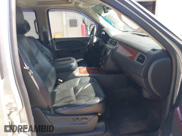 2010 Chevrolet Tahoe LTZ с VIN 1GNUCCE05AR176503, выставлен на аукционе IAAI как лот 41681116 с пробегом 6 миль миль и . История ставок и продаж доступна на DreamBid. Изображение 5.