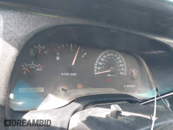 1998 Dodge 1500 with VIN 3B7HF12Y8WM269797, listed as a IAAI auction lot 42852557 with 229,896 mi miles and . Bid and sale history available at DreamBid. Image 7.