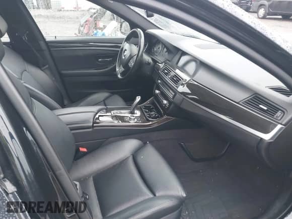 2013 BMW 5 Series 550i с VIN WBAFR9C57DDX79694, выставлен на аукционе IAAI как лот 43290723 с пробегом 144 541 миль миль и . История ставок и продаж доступна на DreamBid. Изображение 5.