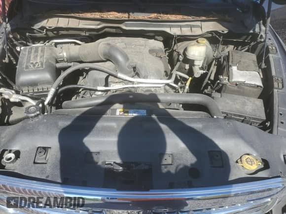 2014 Ram 1500 Laramie z VIN 1C6RR7NT6ES176059, wystawiony jako Copart lot #49403695 z przebiegiem 381 084 mil mil oraz Szkoda całkowita • Salvage title. Historia ofert i sprzedaży dostępna na DreamBid. Obrazek 11.