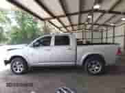2017 Ram 1500 Laramie z VIN 1C6RR7NT4HS504647, wystawiony jako IAAI lot #42580627 z przebiegiem 108 173 mil mil oraz . Historia ofert i sprzedaży dostępna na DreamBid. Obrazek 15.