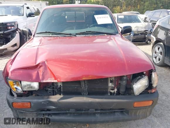 1995 Toyota Tacoma z VIN 4TAUN53B1SZ040515, wystawiony jako IAAI lot #43135152 z przebiegiem 259 900 mil mil oraz . Historia ofert i sprzedaży dostępna na DreamBid. Obrazek 6.