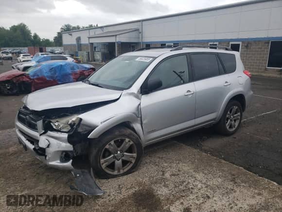 2009 Toyota RAV4 Sport with VIN JTMZK32V69D000893, listed as a Copart auction lot 58025005 with 138,363 mi miles and Salvage title. Bid and sale history available at DreamBid. Image 1.