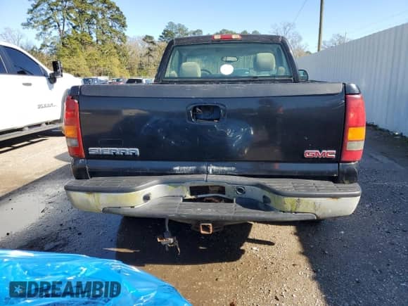 2003 GMC Sierra 1500 SLE z VIN 1GTEK14V63Z298162, wystawiony jako Copart lot #88354465 z przebiegiem Nie podano mil oraz Czysty tytuł • Clean title. Historia ofert i sprzedaży dostępna na DreamBid. Obrazek 6.