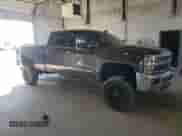 2015 Chevrolet Silverado 2500HD LTZ z VIN 1GC1KWE88FF631410, wystawiony jako Copart lot #65878395 z przebiegiem 118 963 mil mil oraz Szkoda całkowita • Salvage title. Historia ofert i sprzedaży dostępna na DreamBid. Obrazek 4.
